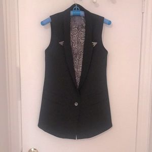 Guess sleeveless blazer black with metal application